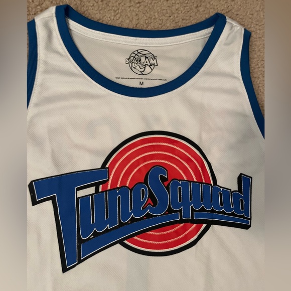 Men’s Medium Toon Squad Basketball Jersey - Picture 3 of 3
